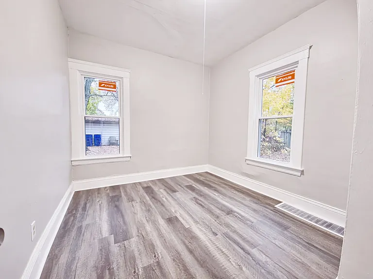 4321 Storer Ave #1 — Photo 4