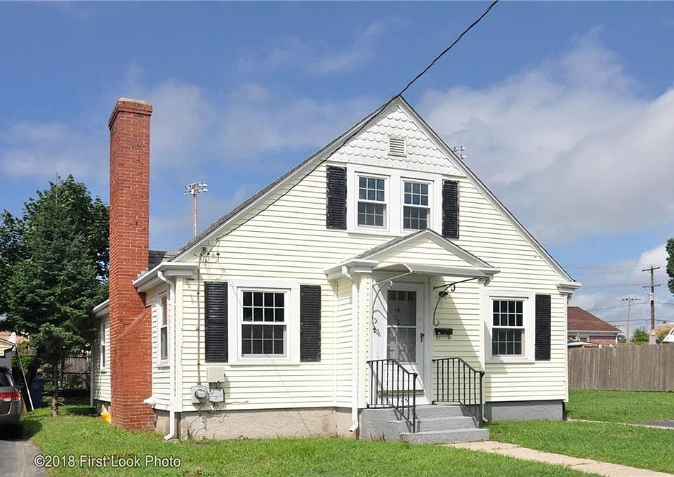 1st image of 105 Caporal St