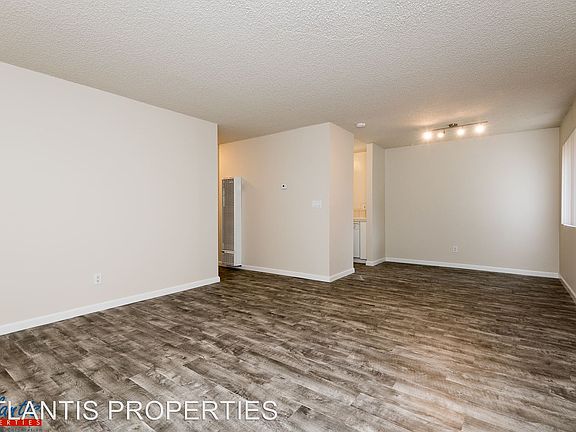 4th image of 100 Caledonia St APT 04