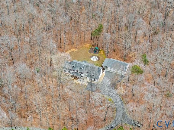 3rd image of 4308A Three Bridge Rd