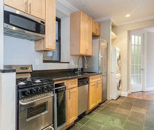2nd image of 171 E 102nd St APT 4E