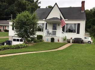 529 Sunset Dr, Trafford, PA 15085