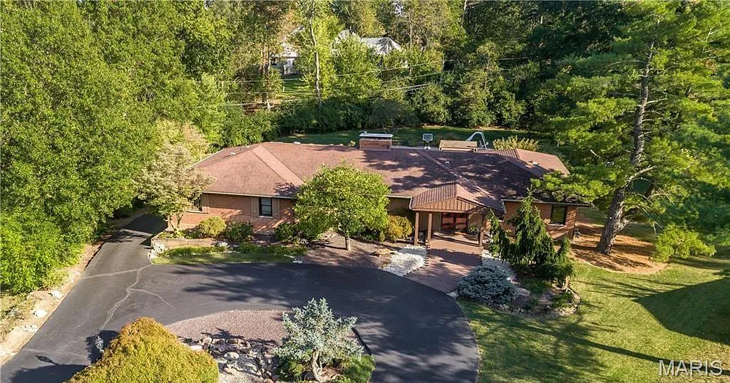 10 Westfield Ln photo 1