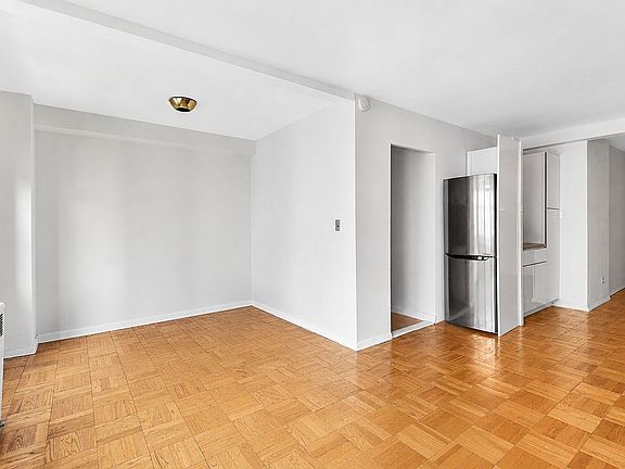 2nd image of 241 E 76th St APT 6B