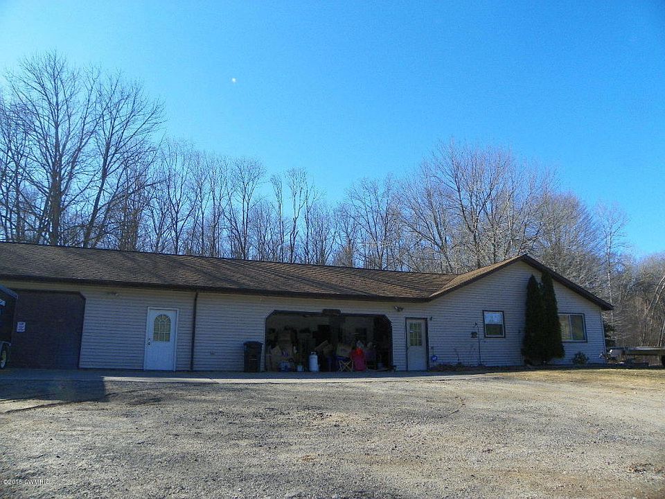 1st image of 9177 S Redwood Dr