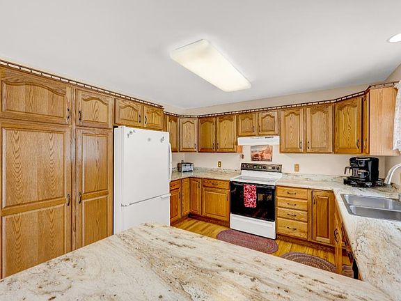 3rd image of 308 Ashberry Ct