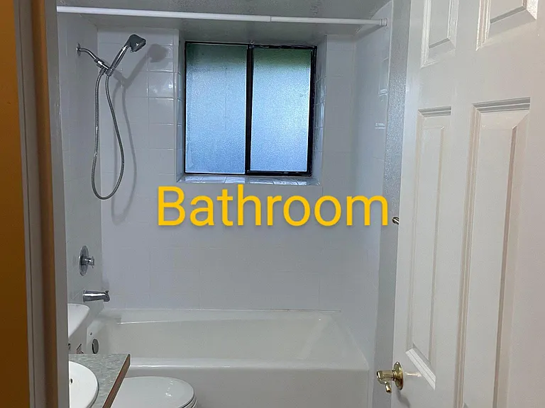 15390 Sunset Ave NE #DOWNSTAIRS — Photo 8