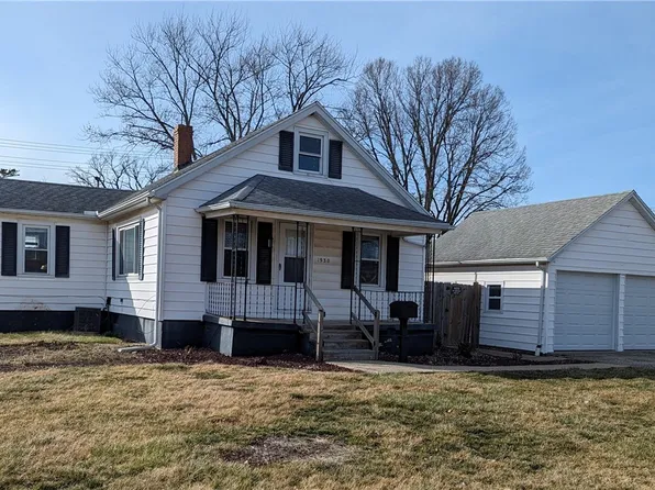 1930 12th St, Charleston, IL 61920