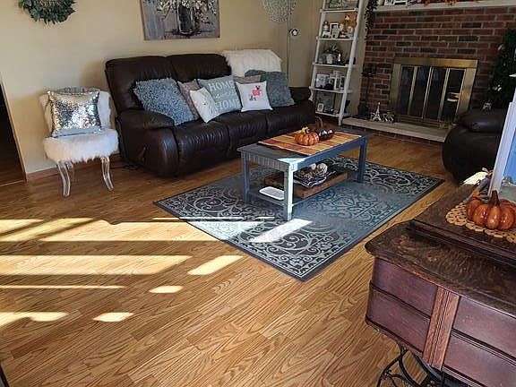 3rd image of 3427 Providence Cir