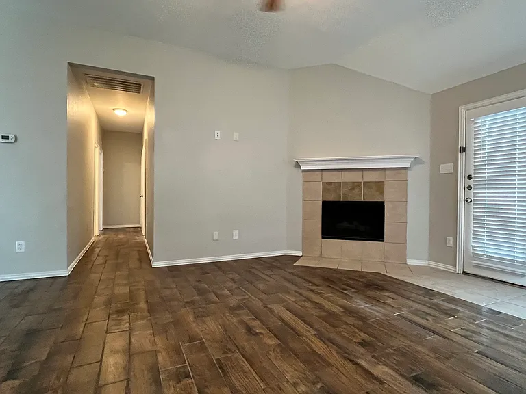 2109 Michelle Creek Dr — Photo 7