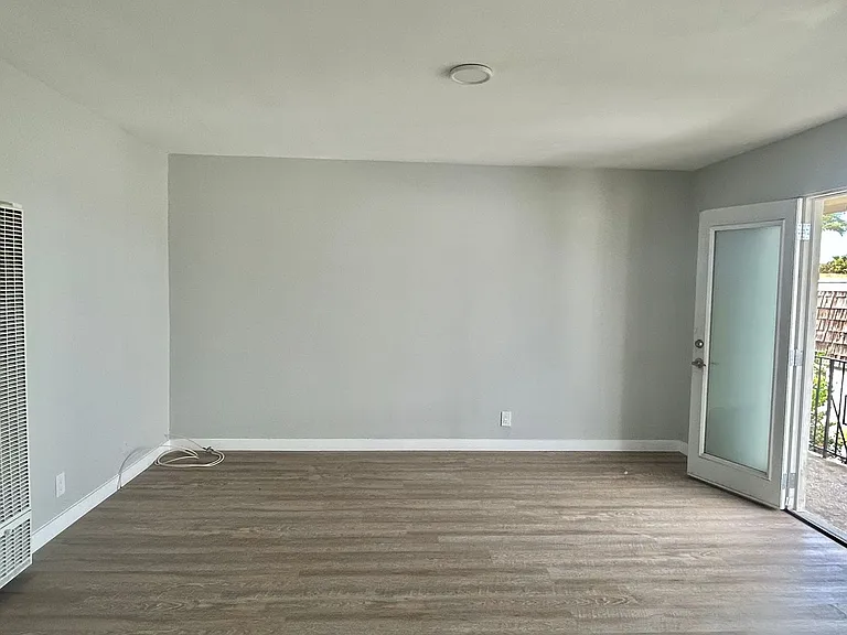 218 Chicago in Beautiful Huntington Beach! — Photo 12