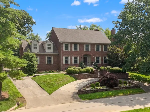 2105 Woodley Cir, Lexington, KY 40502