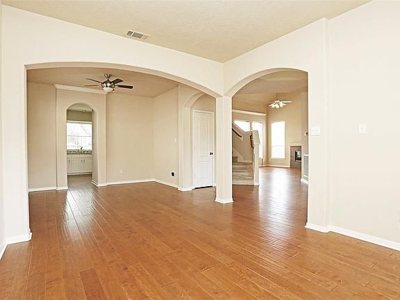 3rd image of 2723 Cedarmoor Ct