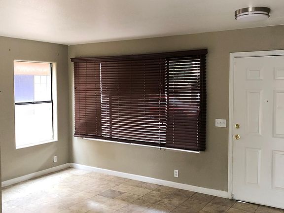 3rd image of 9925 W Calle Encorvada