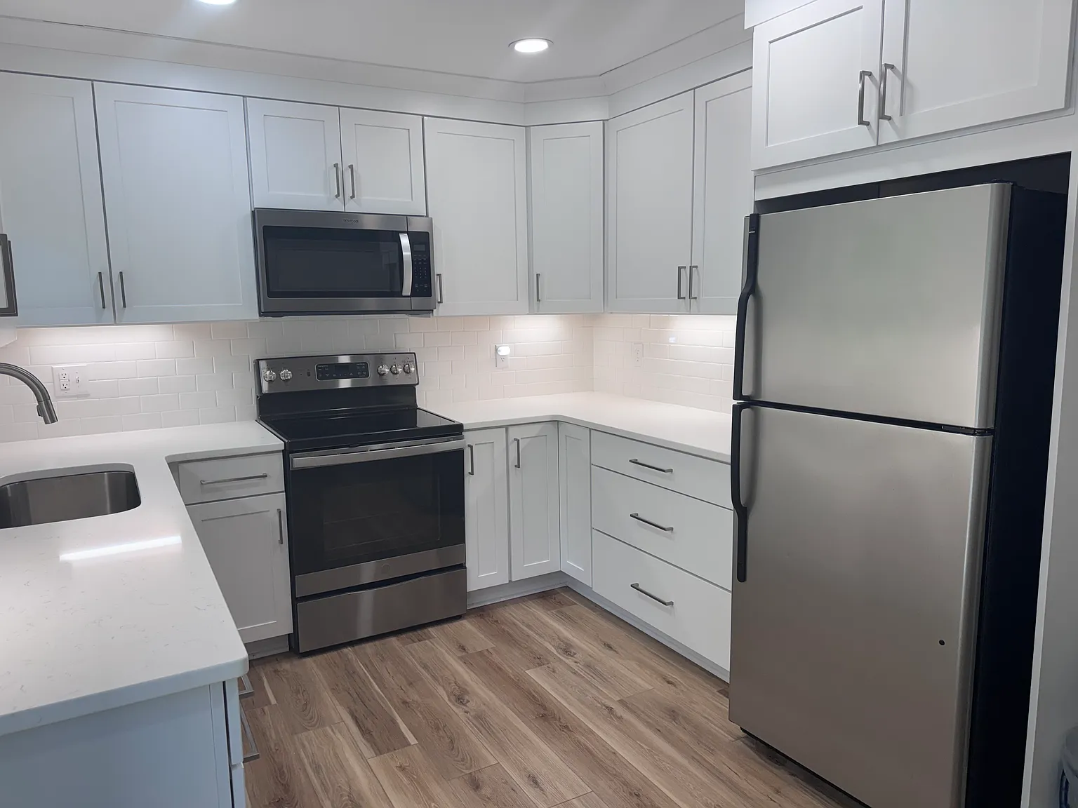 2 bed, 1.5 bath, 975 sqft, $1,850 — Photo 4