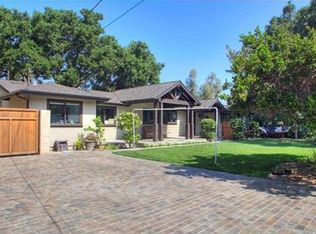 10905 Beechwood Ln, Los Altos, CA 94024