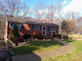 185 Black Hills Rd, Pittsburgh, PA 15239