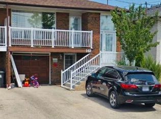 130 Ardwick Blvd, Toronto, ON M9M 1W2