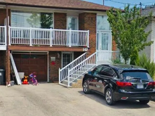 130 Ardwick Blvd, Toronto, ON M9M 1W2