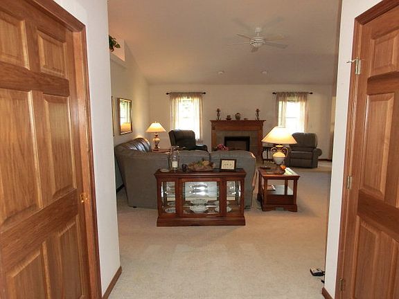 4th image of 866 Villandry Dr