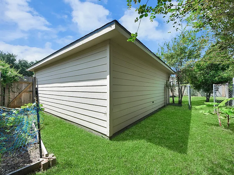 16710 Colony Terrace Dr — Photo 44