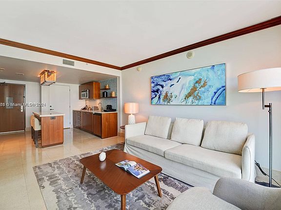 4th image of 6801 Collins Ave #811