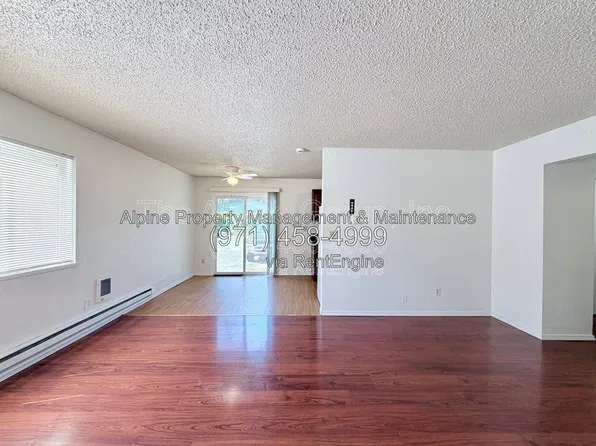 10843 SE Bush St APT 1, Portland, OR 97266