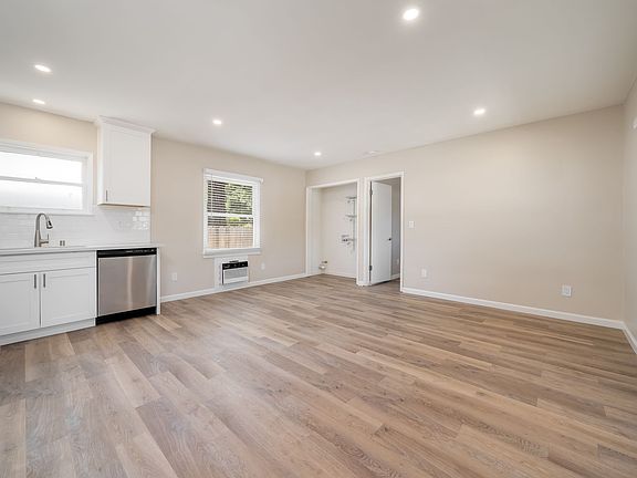 2nd image of 5480 Capistrano Ave #7e26201e1