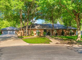 8416 Gladys Ct, Benbrook, TX 76116