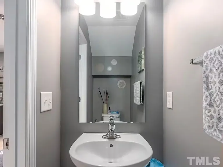 8017 River Gold Ln — Photo 17