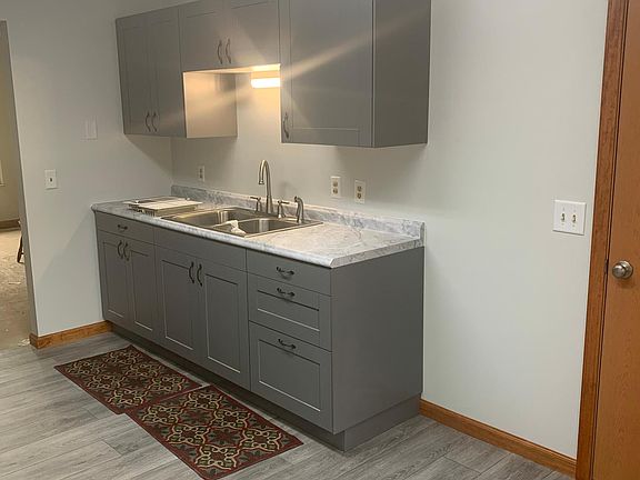 3rd image of 1954 Edgewood Dr #1954