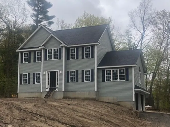 5 Puddon St, Northbridge, MA 01534