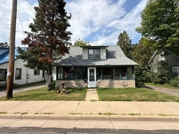 924 River St, Rhinelander, WI 54501