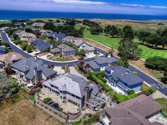 3rd image of 48 Fairway Pl