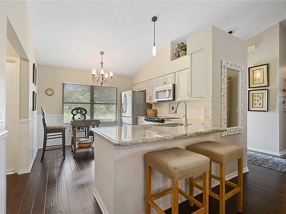3rd image of 5122 Honeynut Ln
