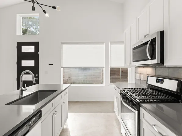 6201 Caddie St #2, Austin, TX 78741