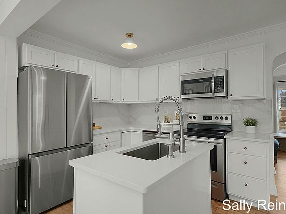 4th image of 1422 Philadelphia Ave SE