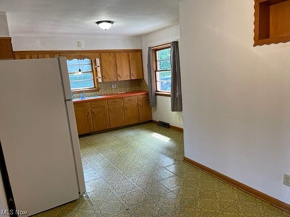 5th image of 730 Palmer St