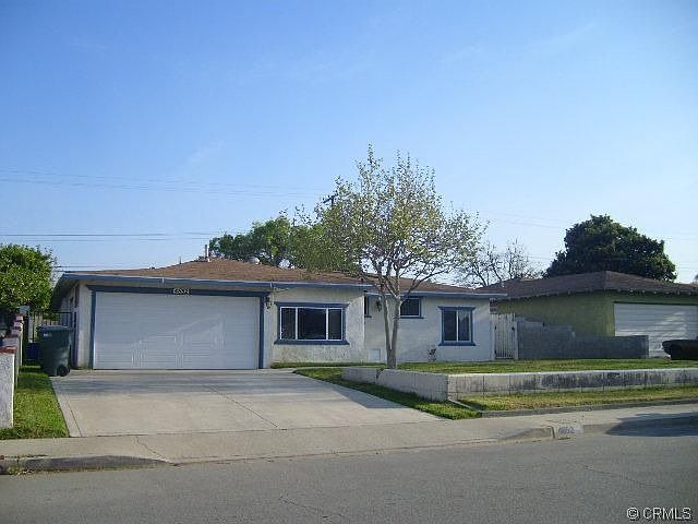 1st image of 4852 Lincoln Ave