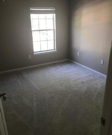 5th image of 11039 Castlemain Cir E #11039