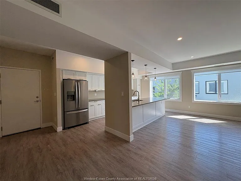 550 Sandison St #62 — Photo 6
