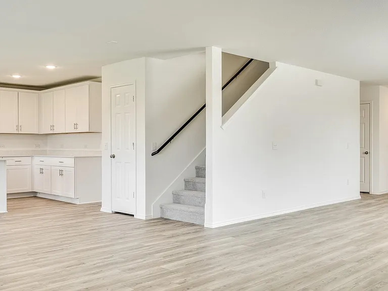 16025 Malaya St — Photo 3
