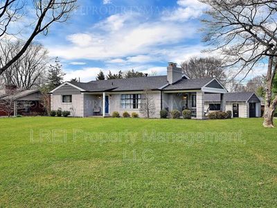 2300 Cherian Dr, Louisville, KY, 40299