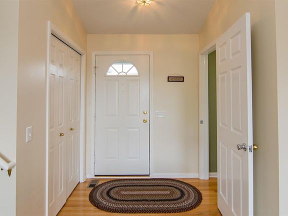 3rd image of 7448 Essex Dr