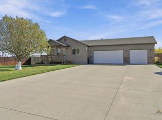 6565 Astoria Ln, Summerset, SD 57718