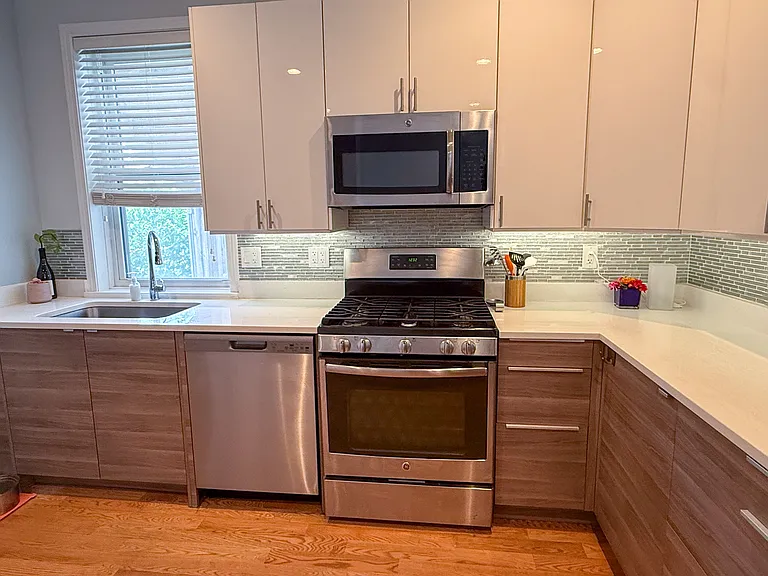 4236 N Albany Ave #1 — Photo 6