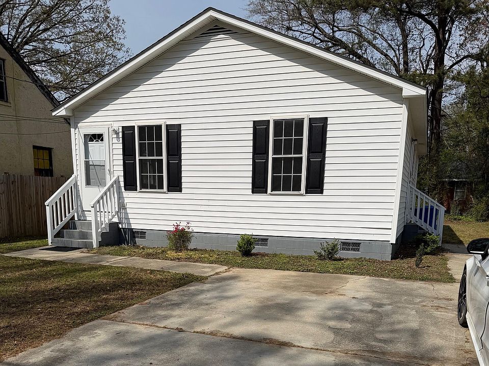1st image of 1319 Carolina Street E