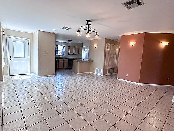 2nd image of 1365 Snow Rd