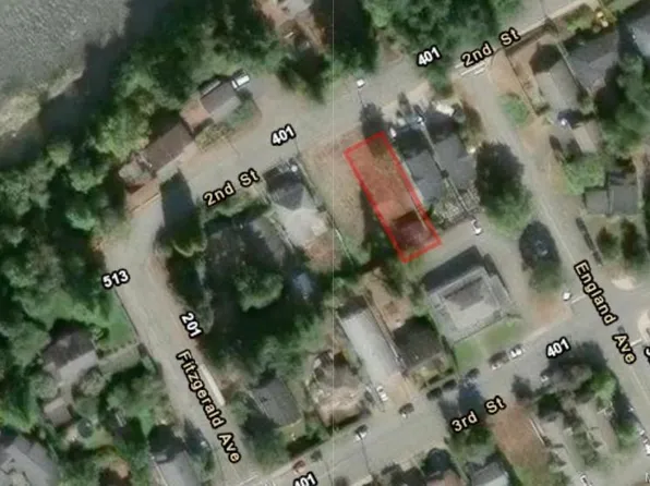 432 2nd St, Courtenay, BC V9N 1C1