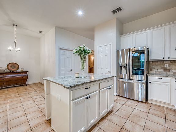 4th image of 9801 Sunrise Ct